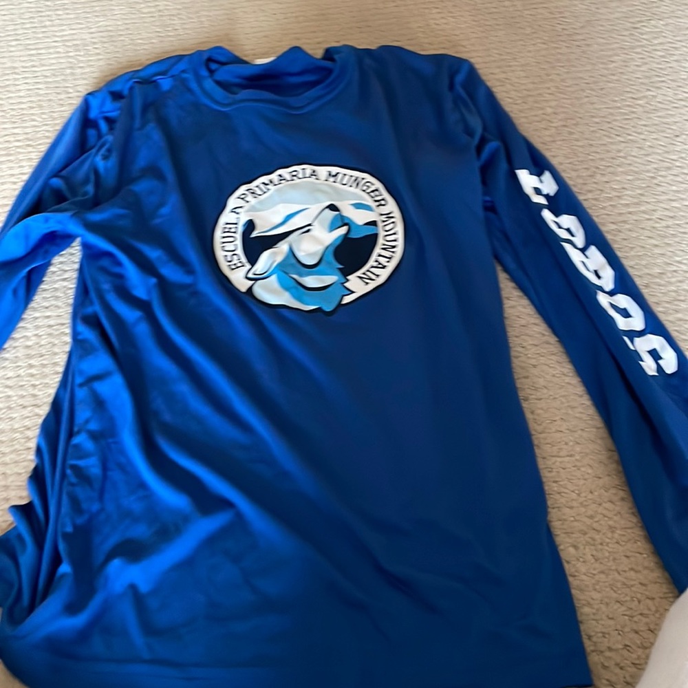 Long sleeve shirt for men color blue